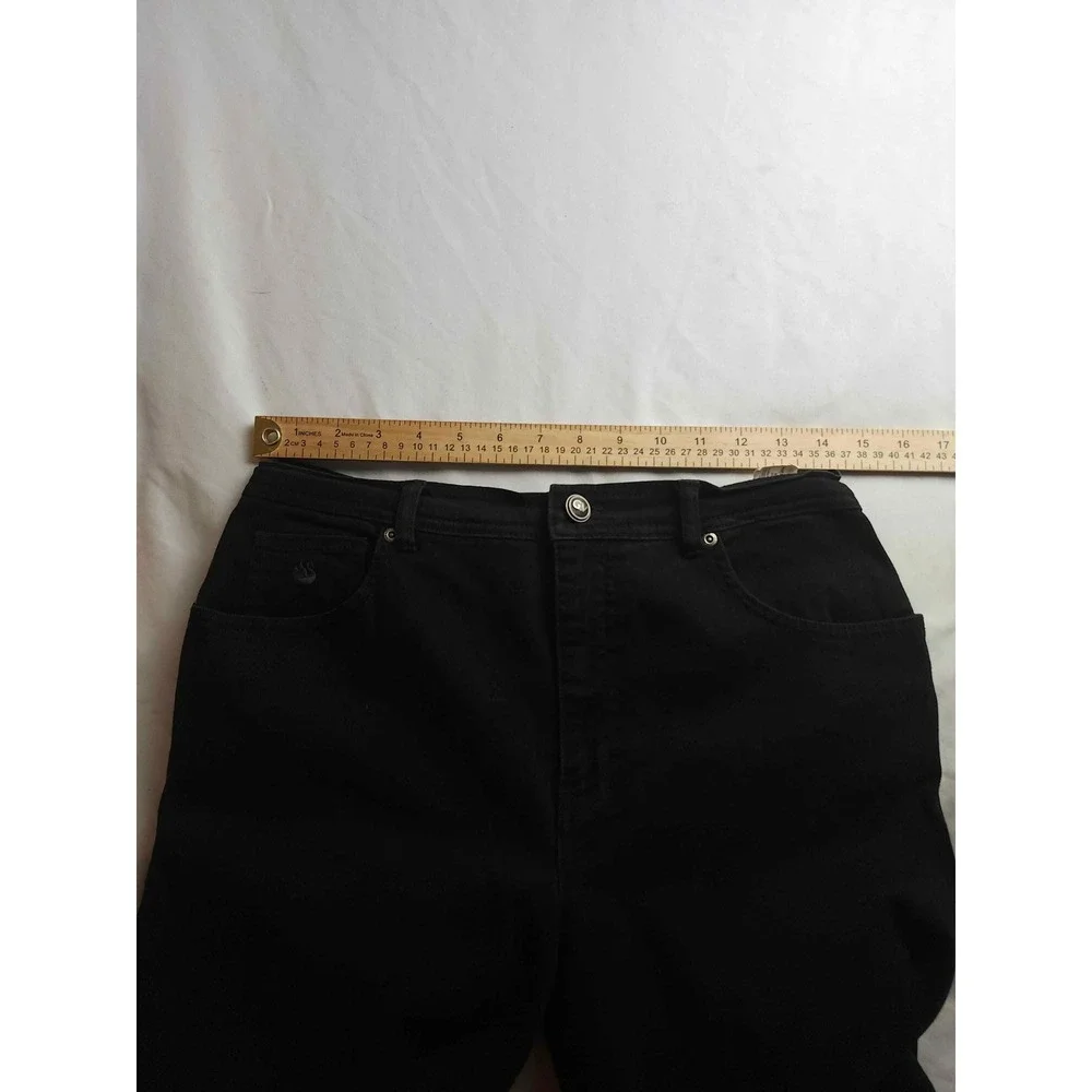 Gloria Vanderbilt exact item